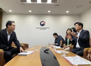‘1일 유동인구 12만명’... 마포구, ‘대장~홍대선’ DMC역 타당성 조사 착수